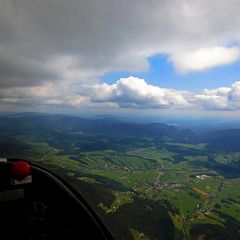 Flugwegposition um 11:27:20: Aufgenommen in der Nähe von Gemeinde Hohenau an der Raab, Österreich in 1881 Meter